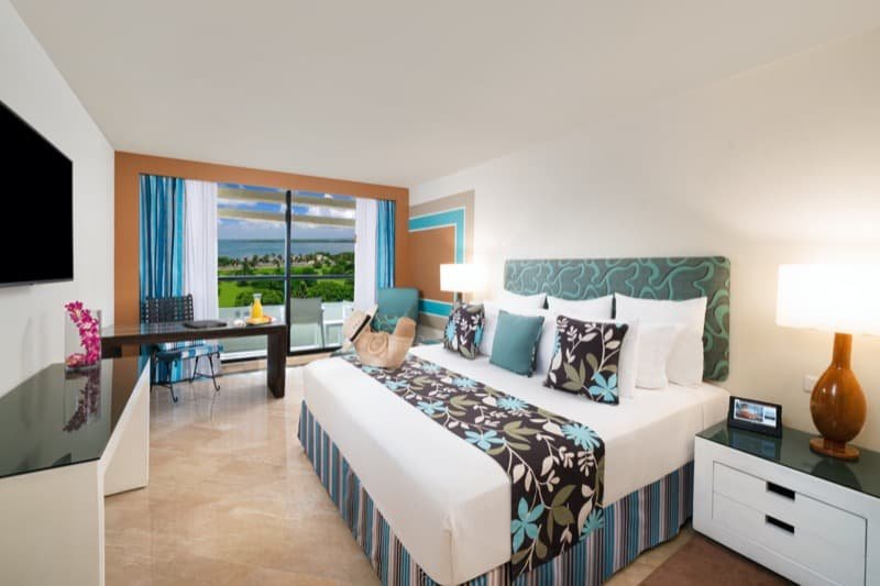 Sian Ka'an Standard Room in hotel The Pyramid at Grand Oasis