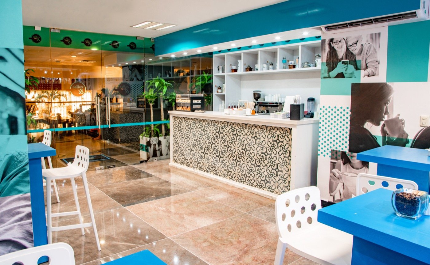 Bars & Restaurants of Grand Oasis Palm Hotel