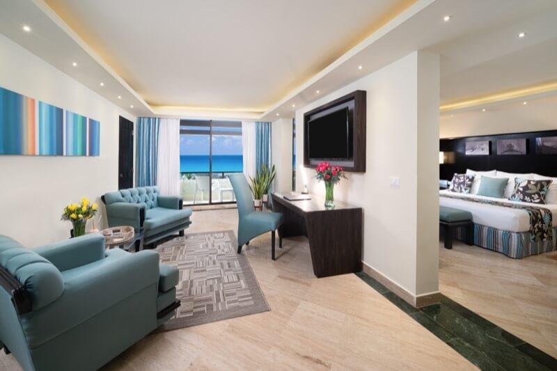 Pyramid Master Suite