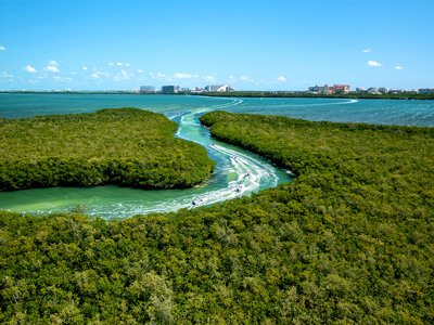 Boat tour in Cancun
